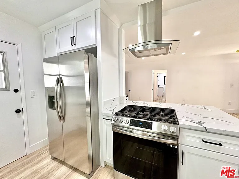 121 S Crescent Dr #A — Photo 2