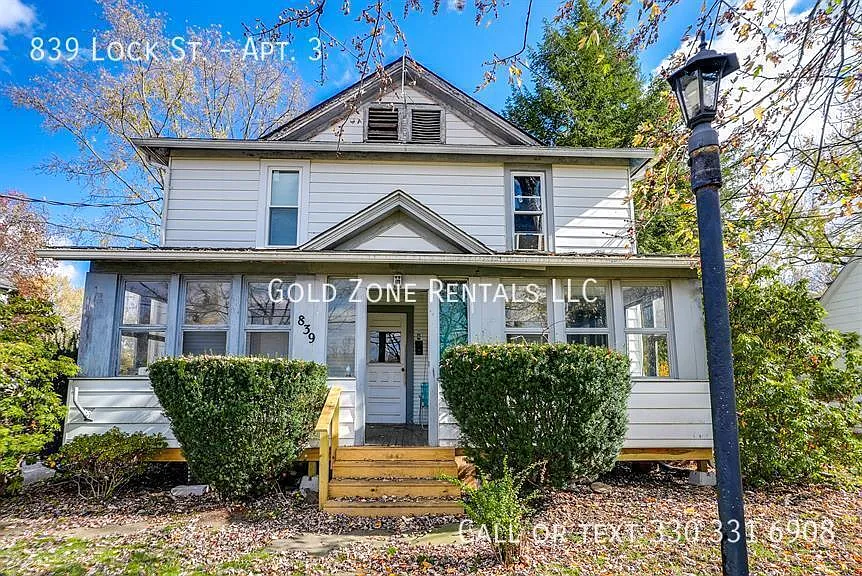 839 Lock St #3