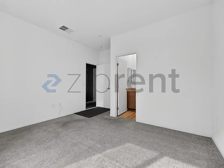 5252 Beachfront Cove St #198 — Photo 9