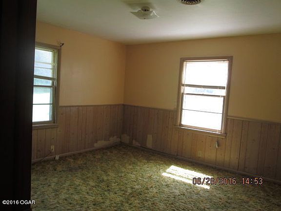5th image of 1181 S 220th St