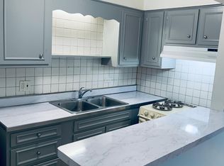 40 N Church St APT D, Addison, IL 60101