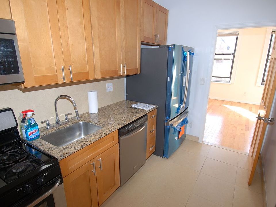 1st image of 25-21 43rd St #2B