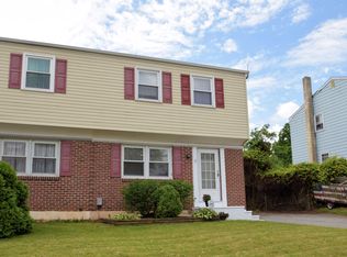710 Holly Dr, Stowe, PA