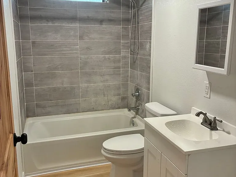 520 Sarma Dr — Photo 18