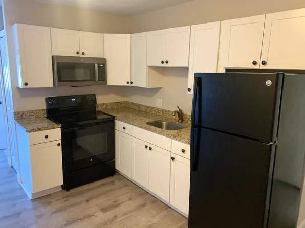 28 Wollaston Ave #16, Quincy, MA 02170