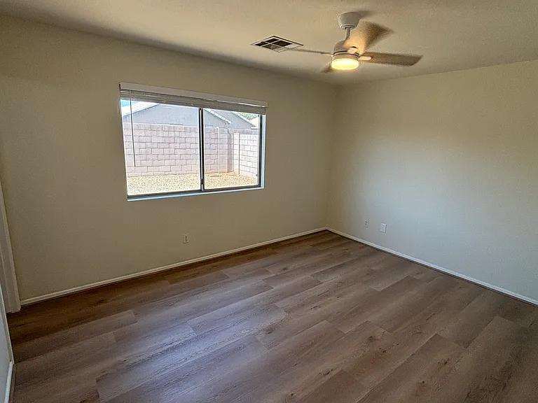 15932 W Lundberg St — Photo 11