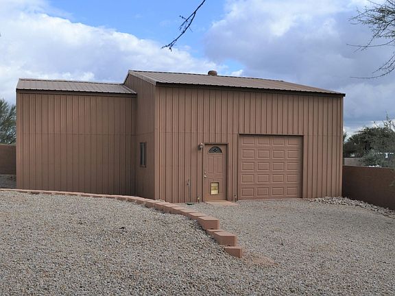 Detached 20'X40' insulated steel RV Gar.