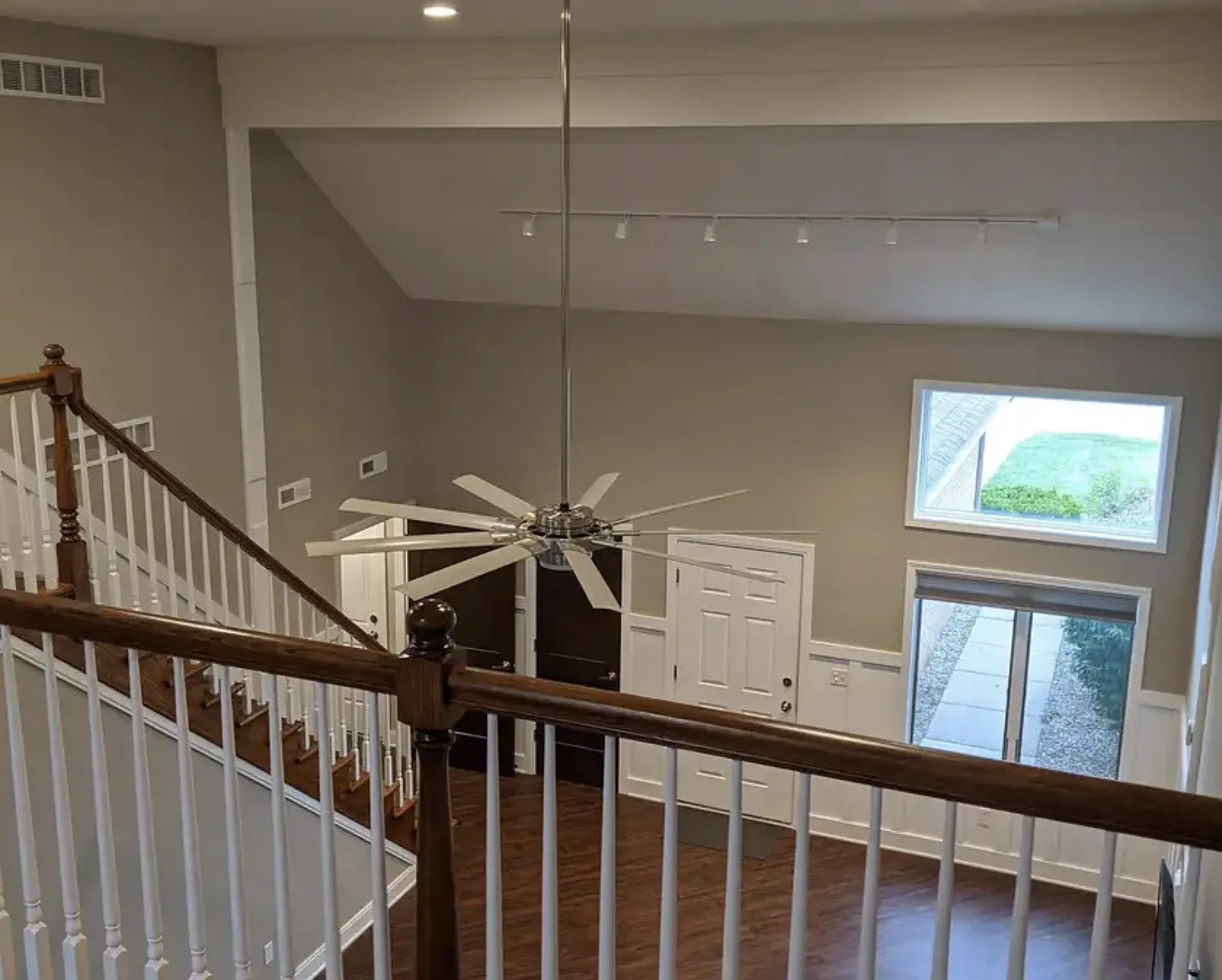2 bed, 2.5 bath, 1650 sqft, $2,500 — Photo 4