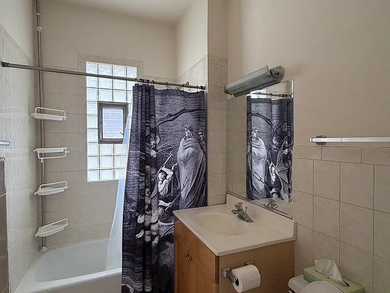 3319 W Berteau Ave #2 — Photo 10