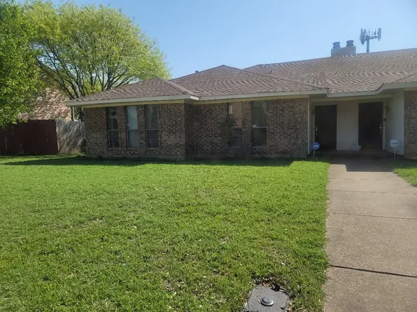 806 Red Bud Dr, Desoto, TX 75115
