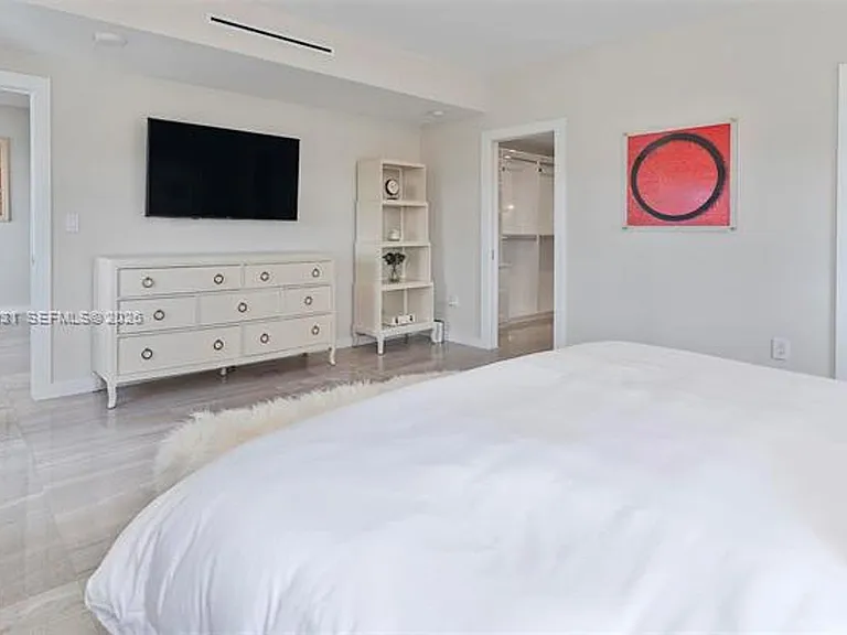 16 Island Ave #7C — Photo 25