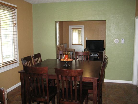 3rd image of 3194 W 71st St