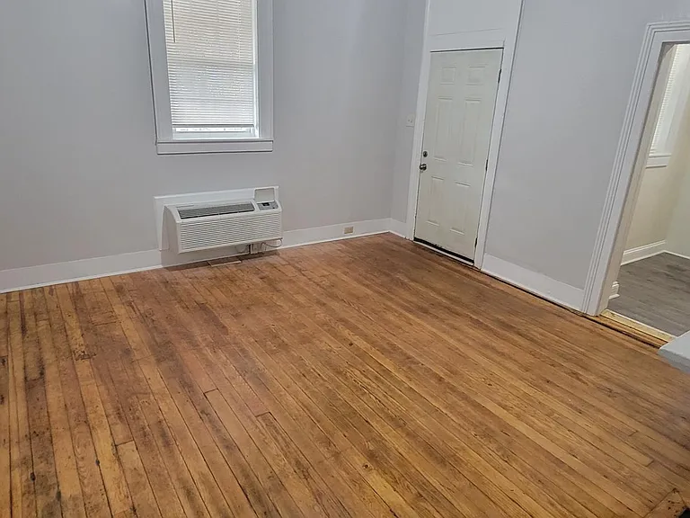 505 E Walnut St #A — Photo 1