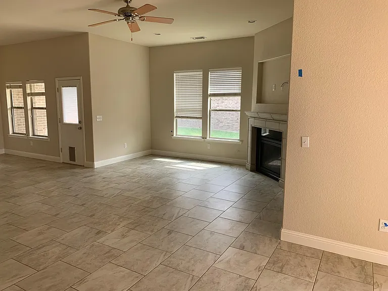 58 Ivy Ct — Photo 8