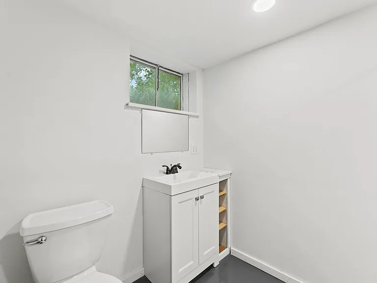 5706 Beverly Ave — Photo 15