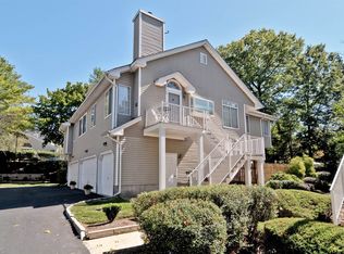 74 Birchwood Rd, Bedminster, NJ 07921