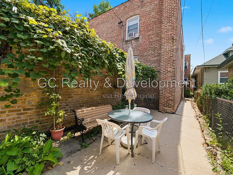 3938 N Lockwood Ave #1 — Photo 15