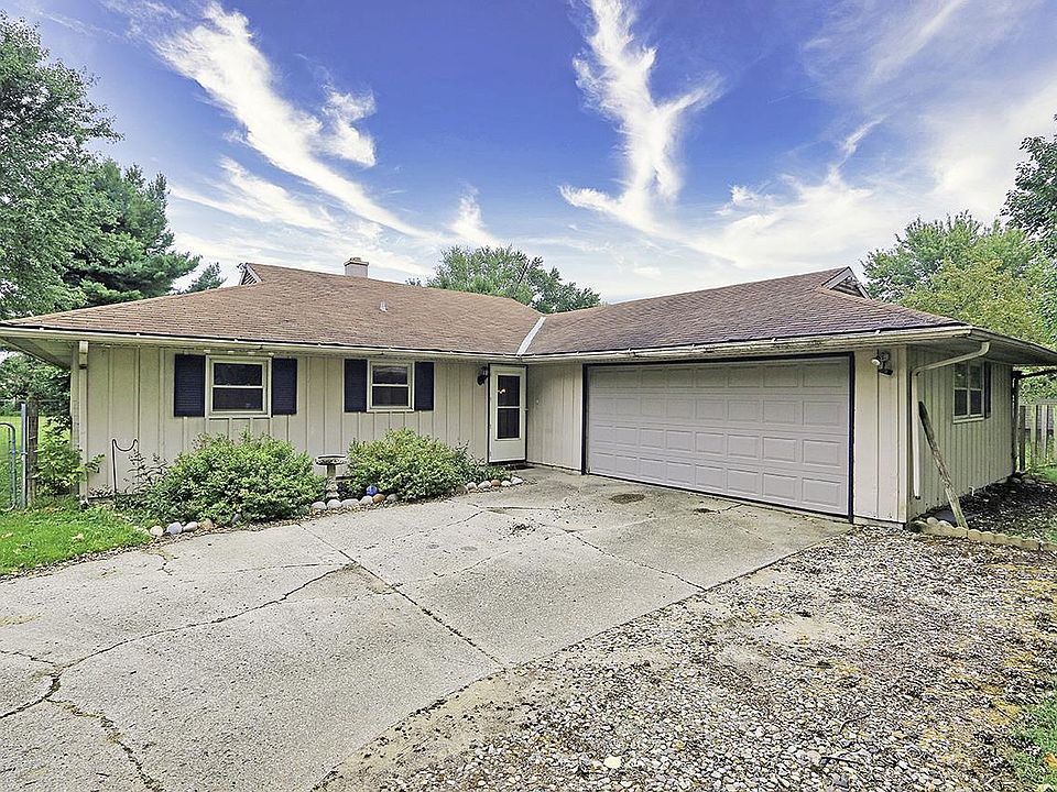 1st image of 23207 Marydale Dr