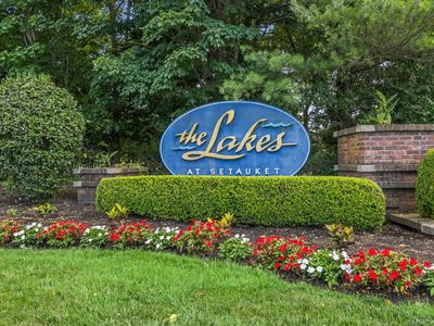 29 Erin Lane, East Setauket, NY, 11733