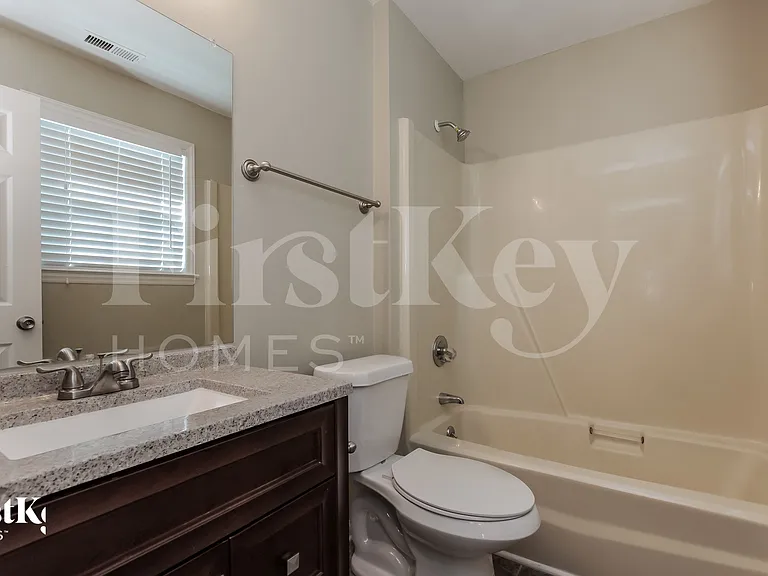 3204 Faircroft Way — Photo 14