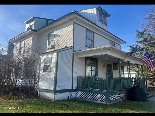 401 N 4th St #9, Grand Forks, ND 58203