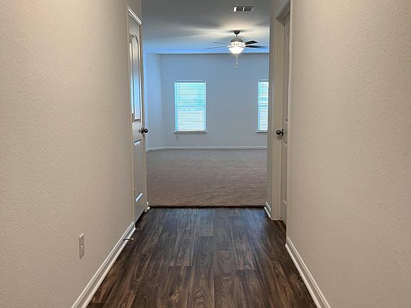 4th image of 4814 Duck Creek St