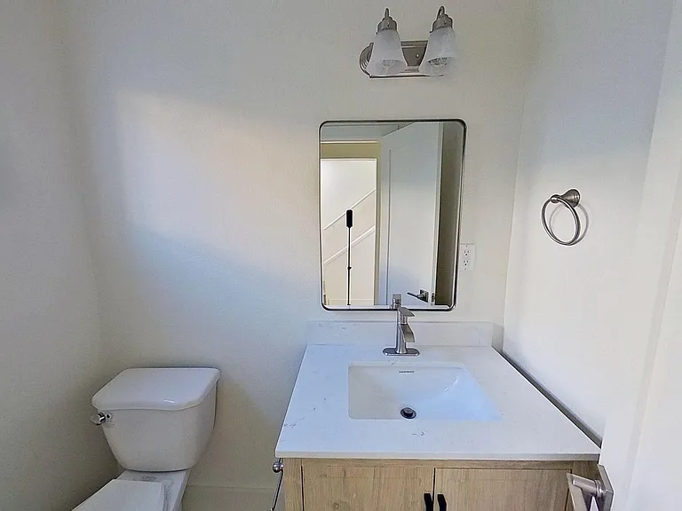 437-443 W Valencia Dr — Photo 48
