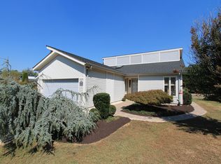 8433 Hollis Ln, Vienna, VA 22182