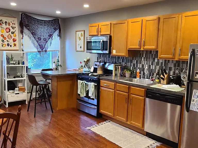 206 Stratford Ave #3 — Photo 4