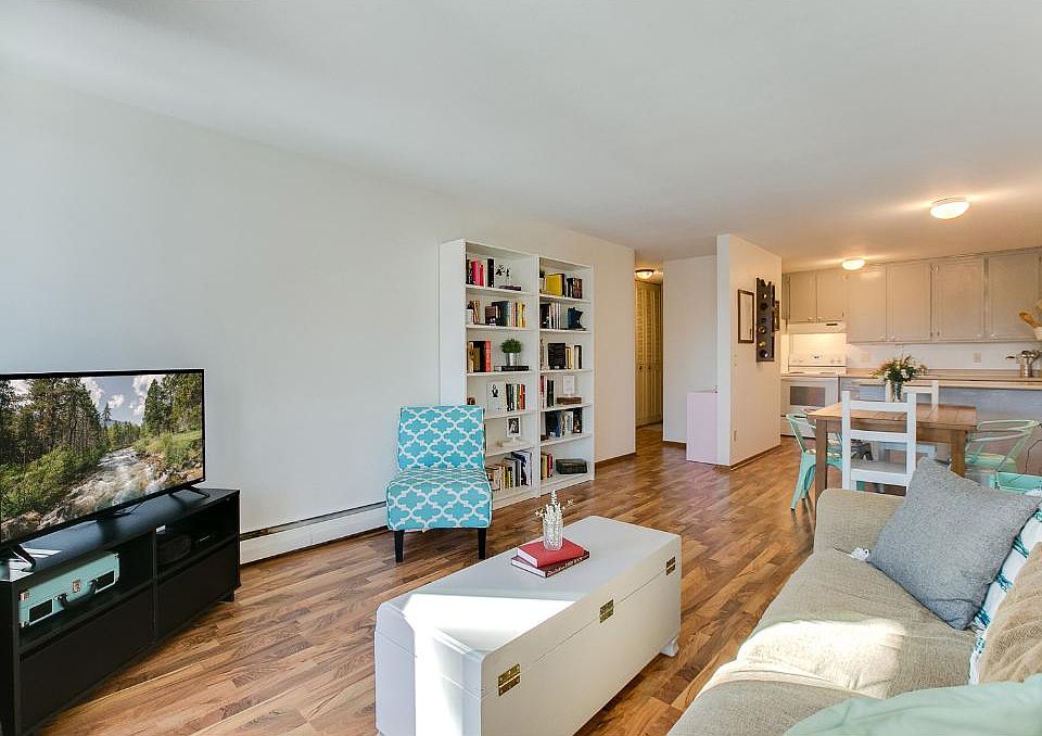 1st image of 4010 15th Ave S APT 8D