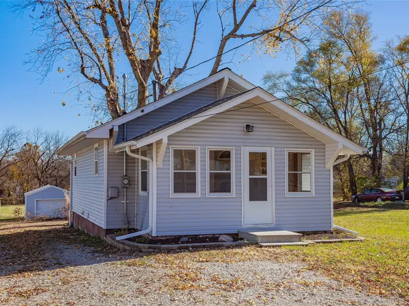 4121 E 29th St, Des Moines, IA 50317