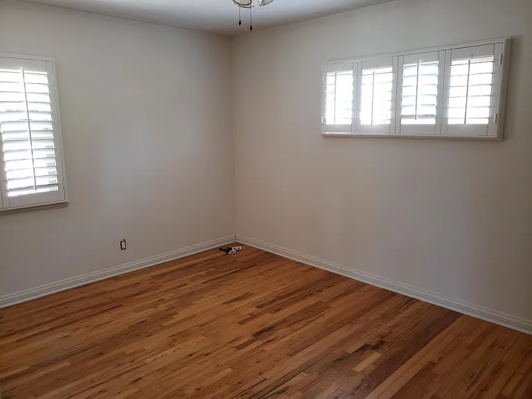 22211 Buena Ventura St — Photo 5