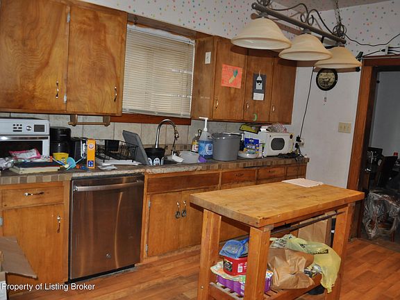 5th image of 507 4th St W