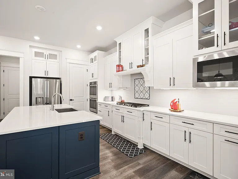 23297 Hastings Ridge Ct — Photo 14