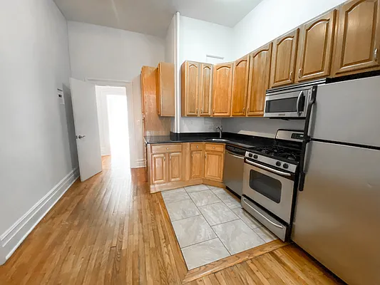 Rented by Bien Realty Ltd | media 32