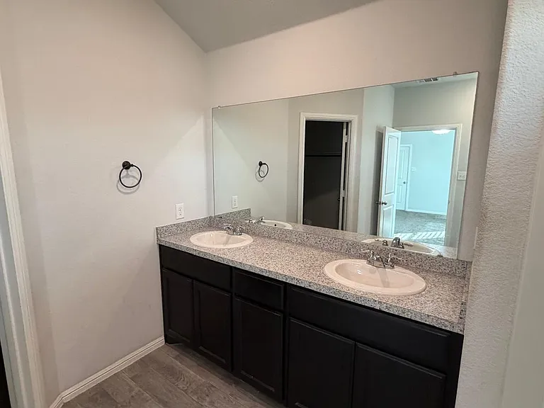 8213 Muddy Creek Dr — Photo 20