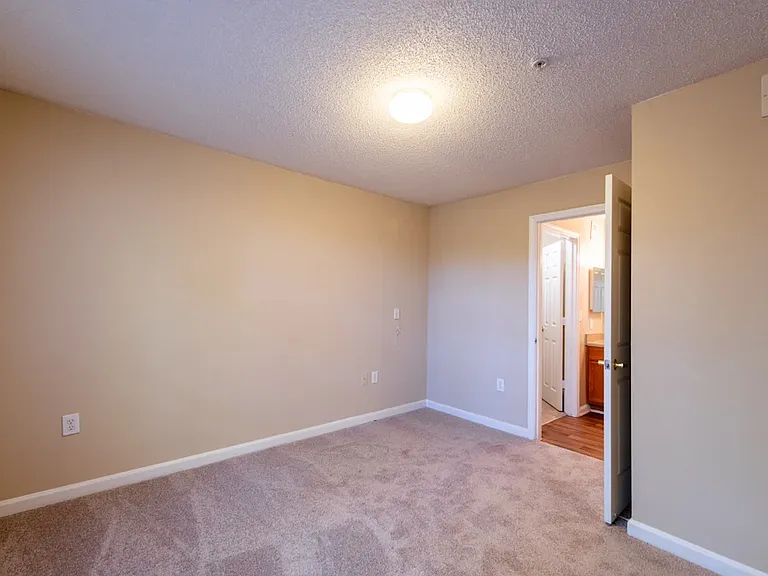 820 Martin Luther King Jr Pkwy — Photo 7