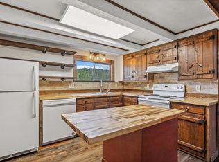 210 Beaver Lake Rd, Whitefish, MT 59937