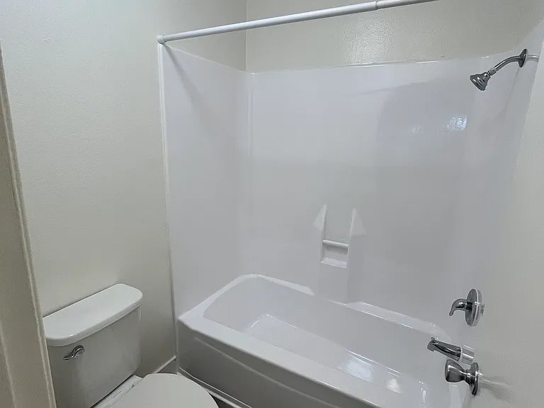 Ridgegate Apartments — Photo 25