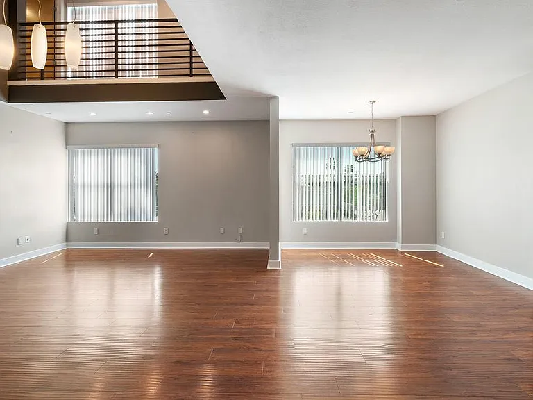 575 Elm Ave #18 — Photo 2