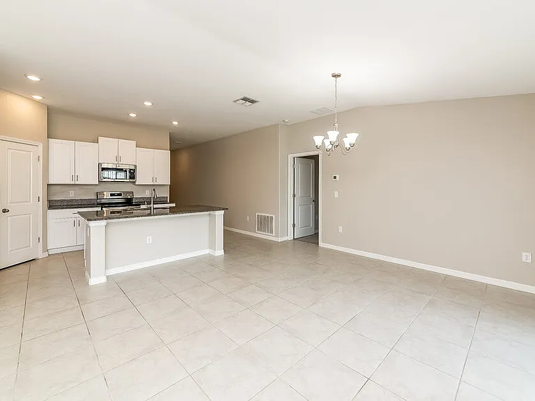 15306 Miller Creek Dr — Photo 5