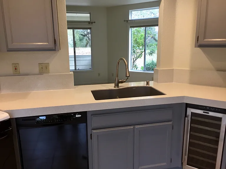 Kitchen w/ Pass Through