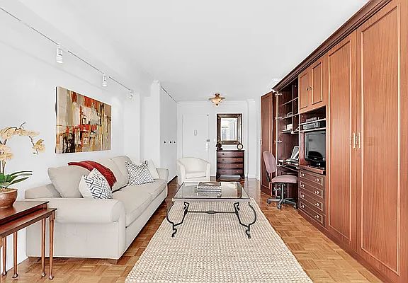 2nd image of 444 E 75th St APT 17E