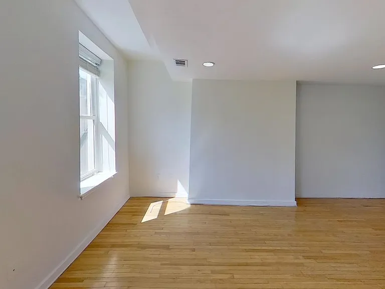 Mount Vernon Apartments — Photo 15