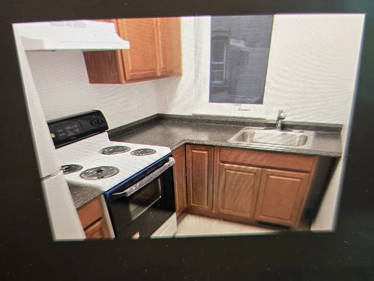 79 Academy St #1A — Photo 3