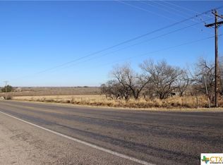 111 County Road 403, Floresville, TX 78114