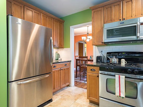 4th image of 3238 Crestline Dr