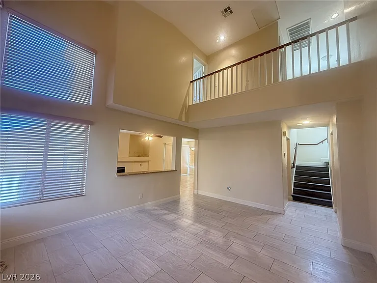 7562 Reindeer Ct — Photo 4