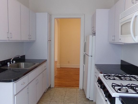 2nd image of 141 E 19th St #5/F