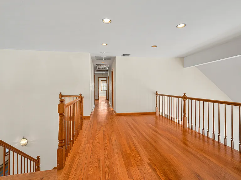 50 Evergreen Row — Photo 8